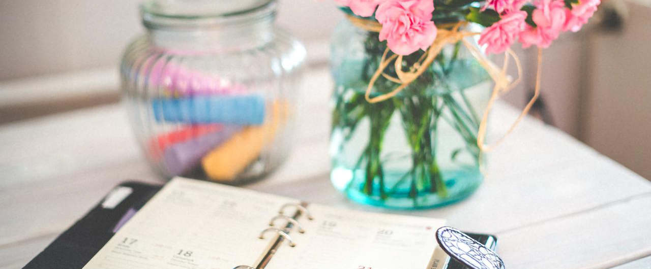 25 Menopause Symptoms and The Perimenopause Symptom Checker